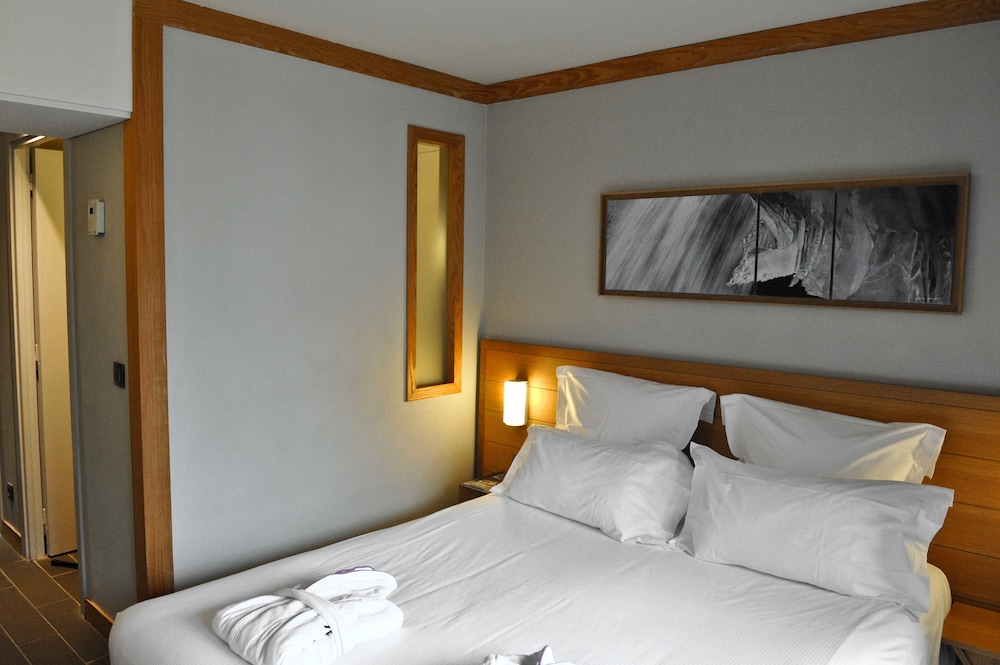 ROOM, DOUBLE BED, BALCONY, ACCESSIBLE
