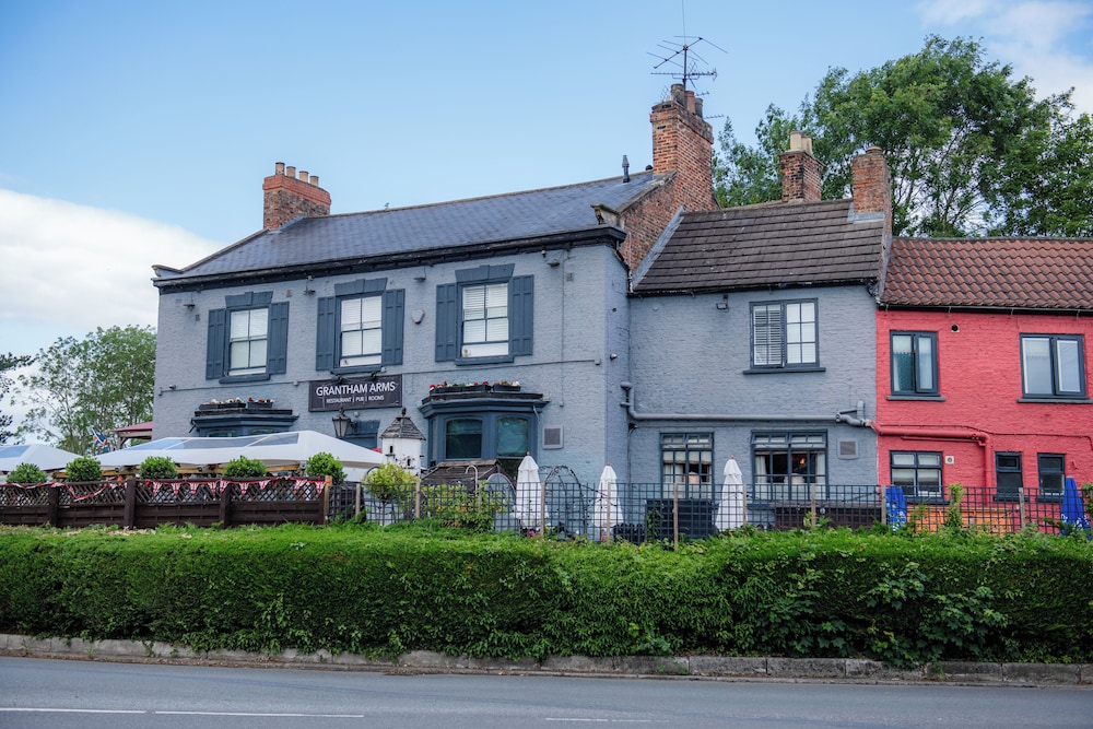Grantham Arms 4/70