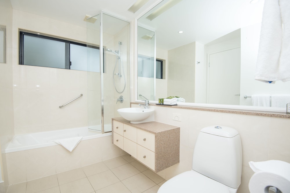 Noosa Springs Golf Resort Spa 10/65
