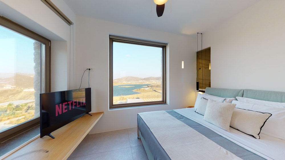 Panormos Bay Suites 13/48