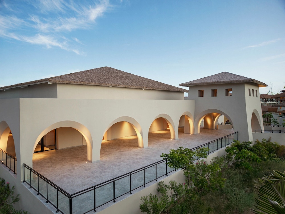 SECRETS PLAYA ESMERALDA RESORTS & SPA 1/50