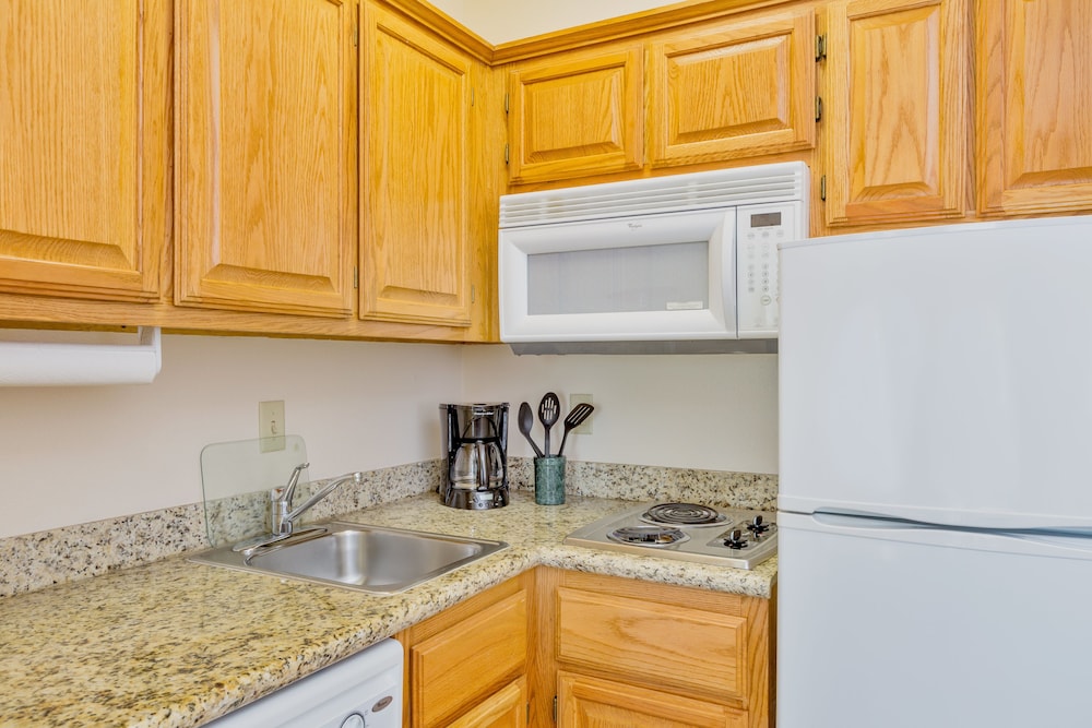 STAYBRIDGE SUITES BROWNSVILLE 58/73