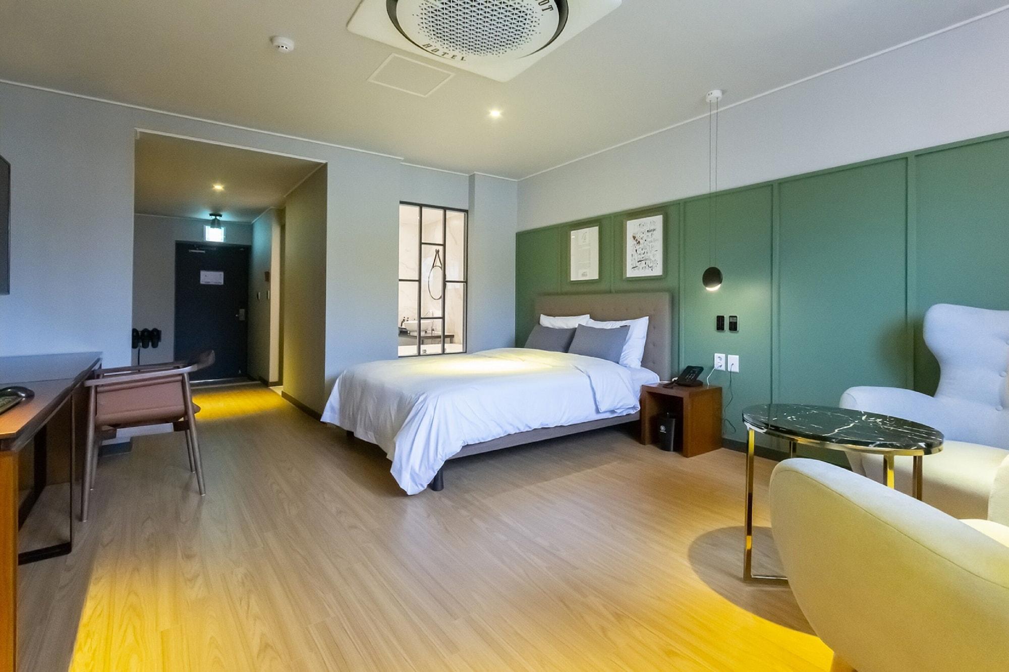 Gyeongju Brown Dot Gyeongju Bulguksa Branch 17/41