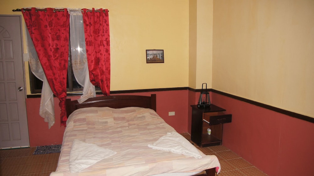 MB s Garden Inn 20/54