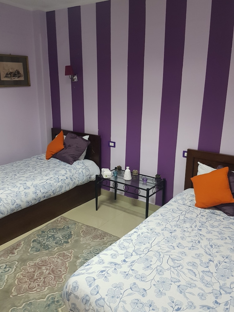 2 BEDROOMS, COMFORT