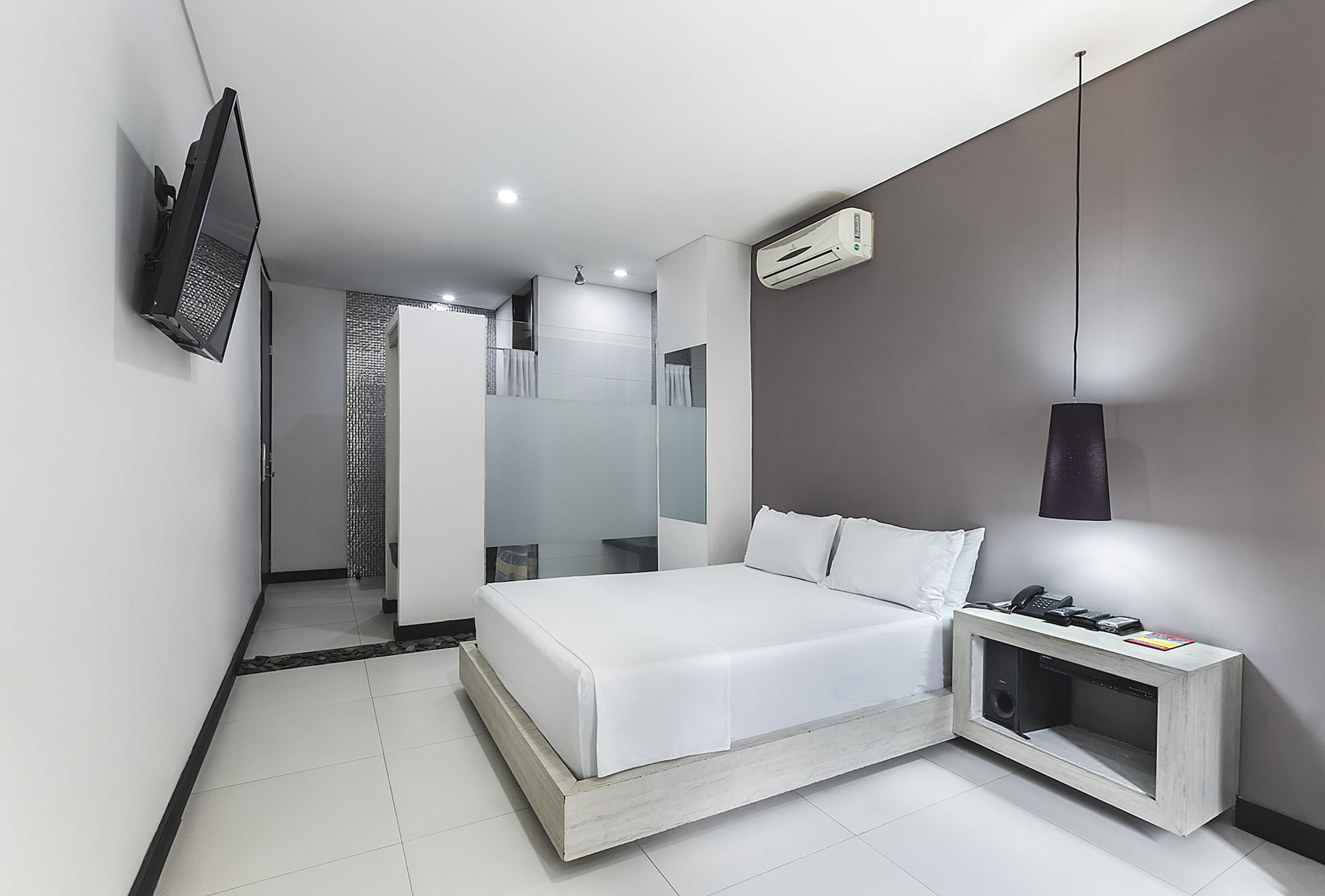 SUPERIOR, DOUBLE BED, HOT TUB