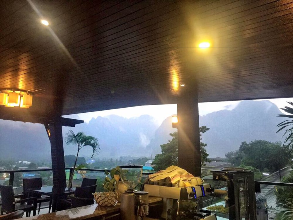 Blue Mountain Phangnga Resort 10/21