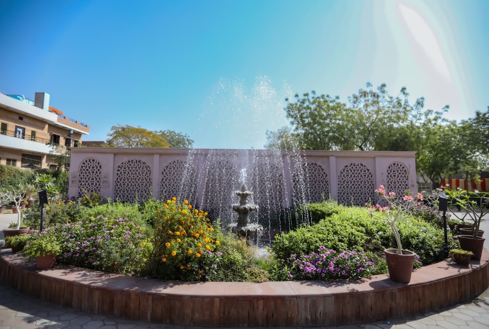 AMARGARH RESORT 63/66