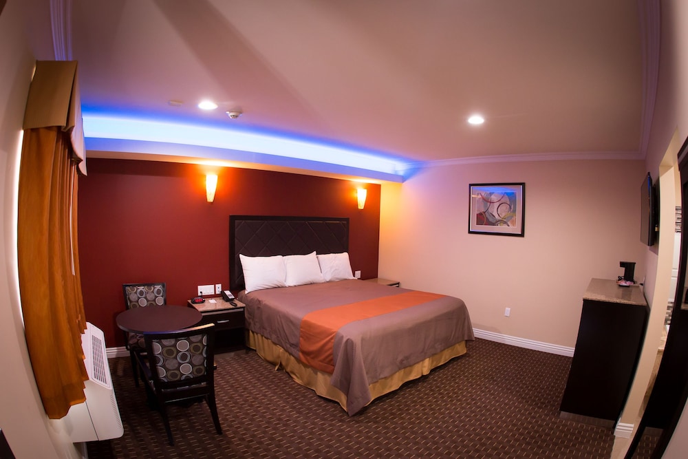 Diamond Bell Inn And Suites 21/54