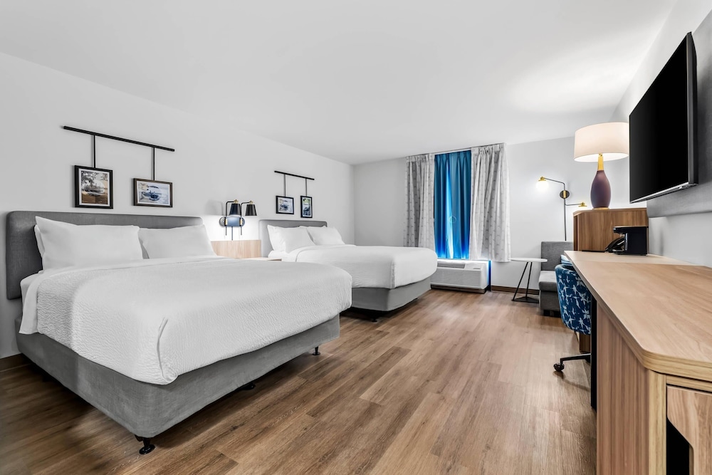 Sleep Inn & Suites Savannah Tennessee Riverfront 12/50