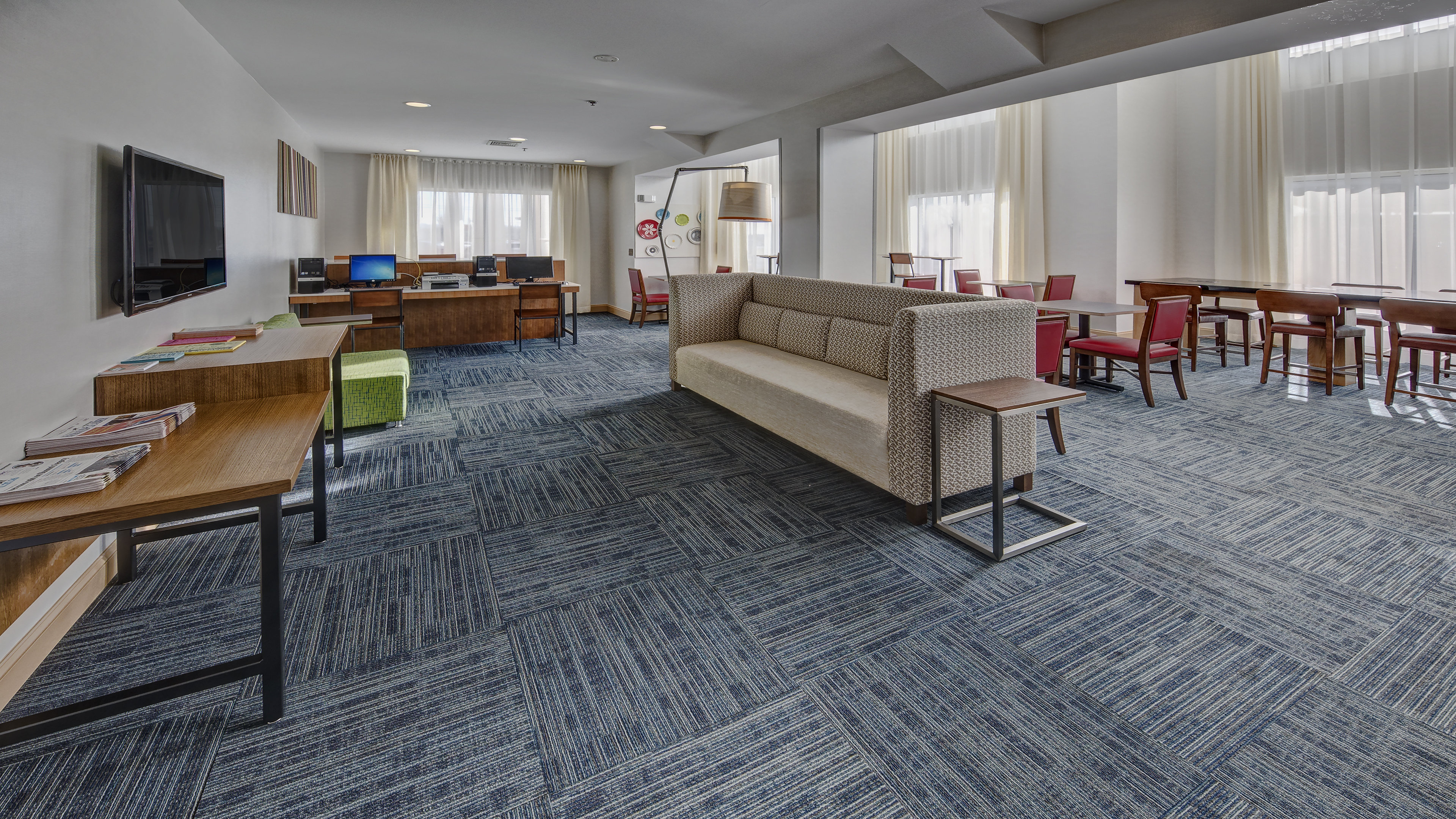 Holiday Inn Express Hotel And Suites London 21/27