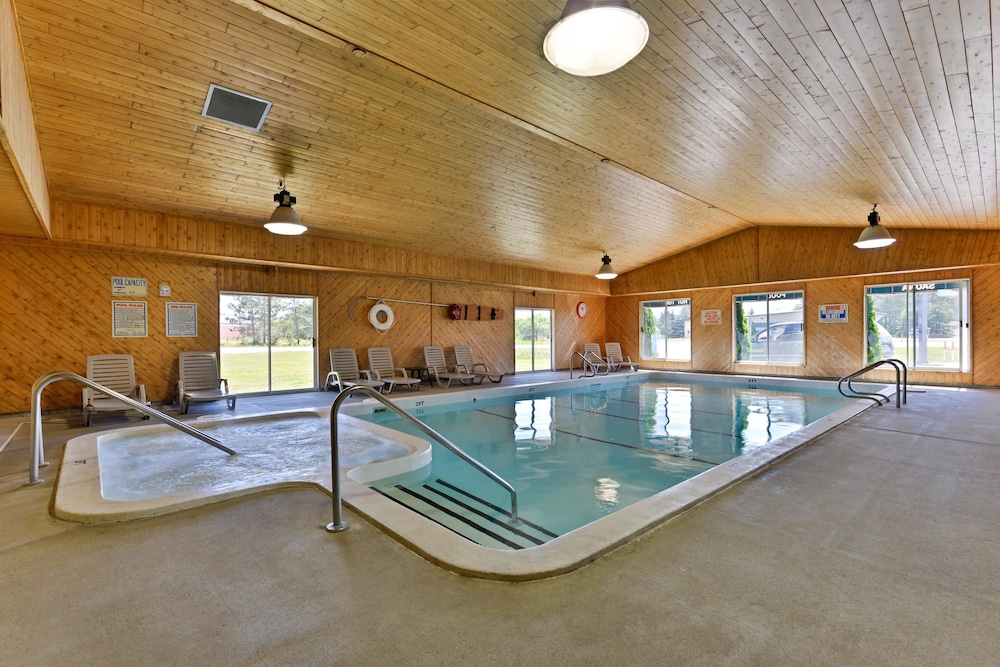 Americas Best Value Inn Tahquamenon Country 5/30