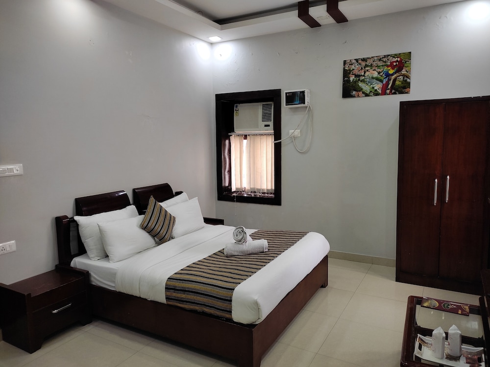 EXECUTIVE, DOUBLE BED