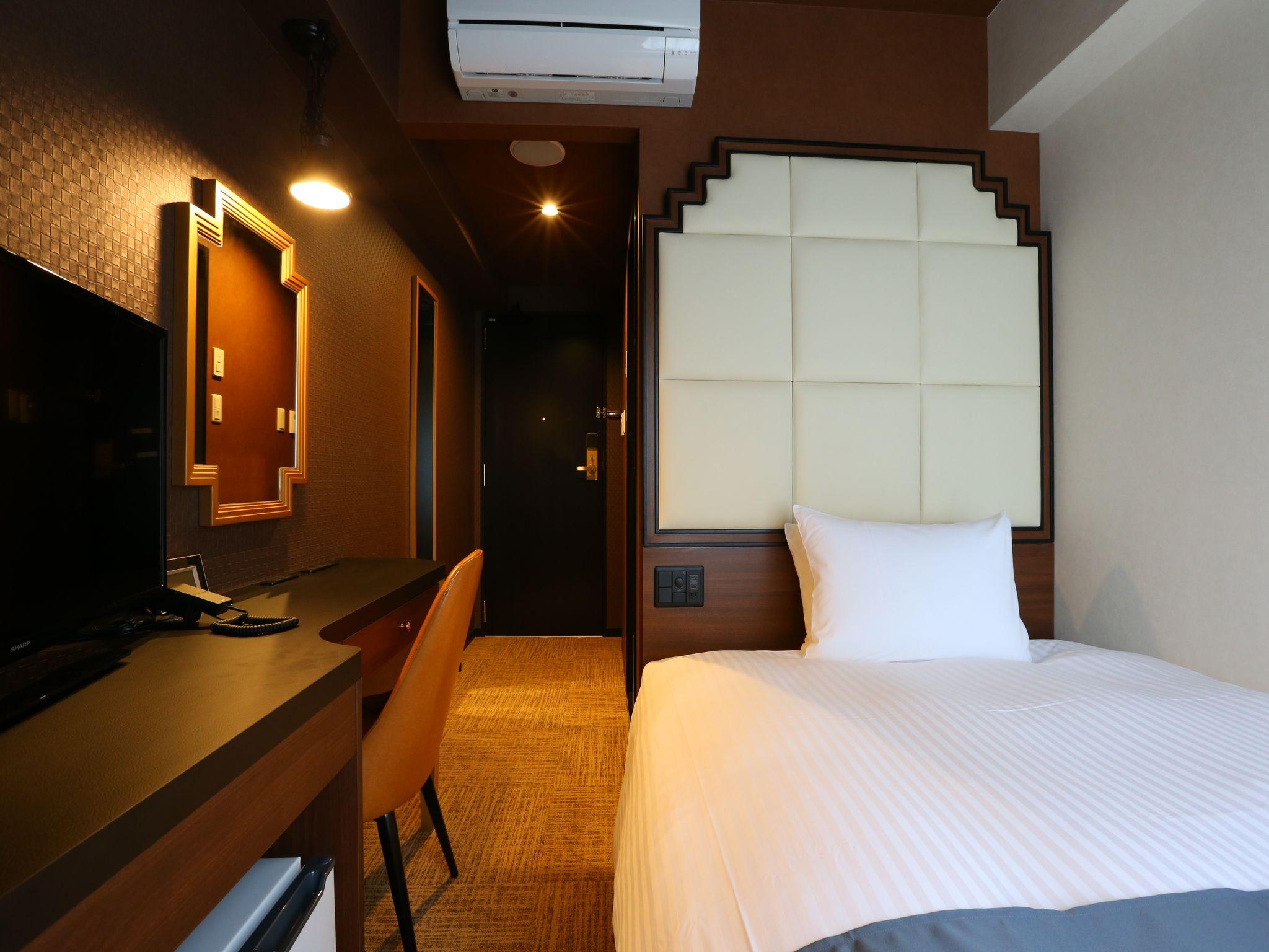 Semi Room, Double Bed, Smoking