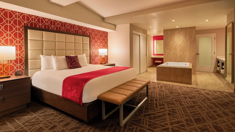 RESORT, EXECUTIVE, SUITE, KING BED