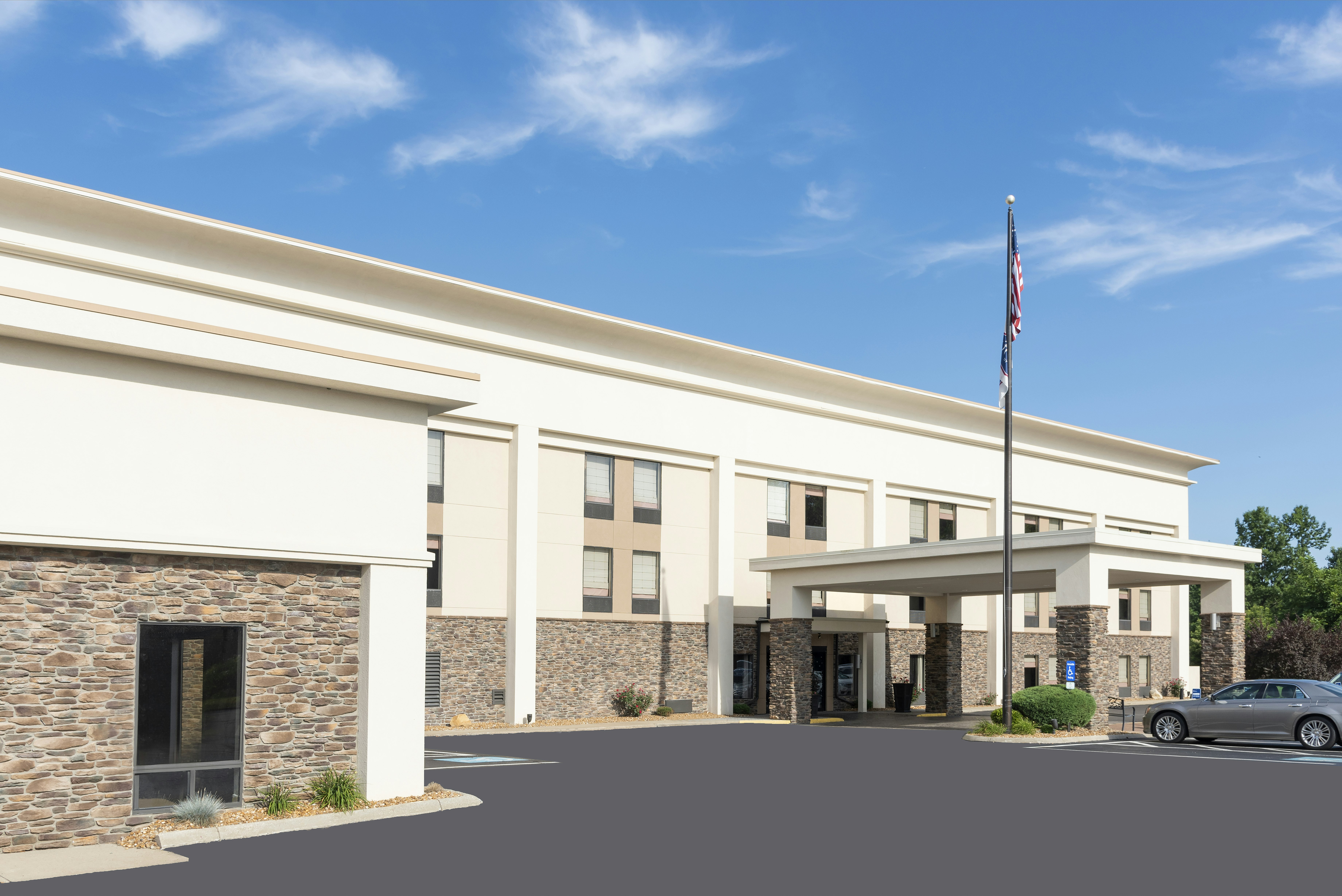 Hampton Inn Akron/Kent Area 4/76