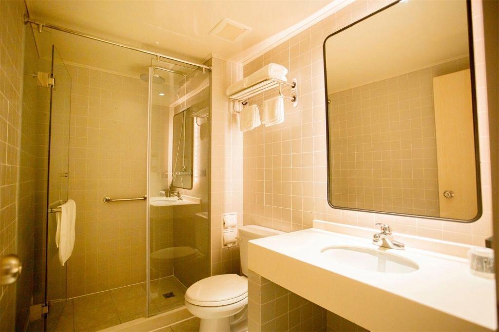 Jinjiang Inn (Wuxi Huishan District Government Wanda Plaza) 50/56