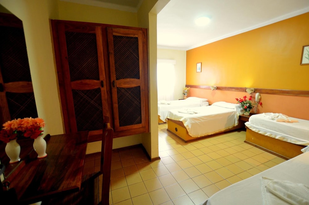 HOSTERIA CASA BLANCA IGUAZU 12/35