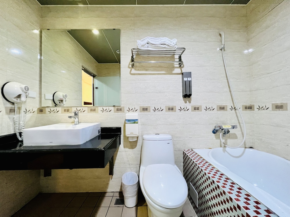 Mucha Hotel 49/54