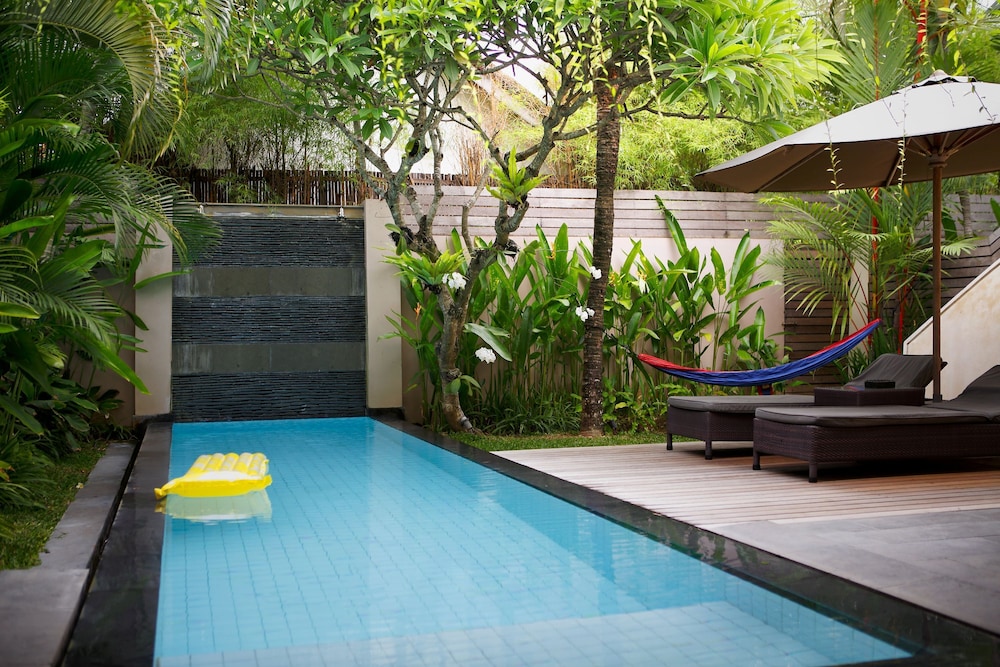 Bali Island Villa & Spa 83/88