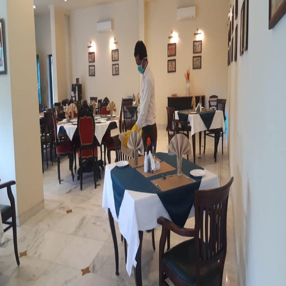 THE HADOTI PALACE BUNDI 26/39