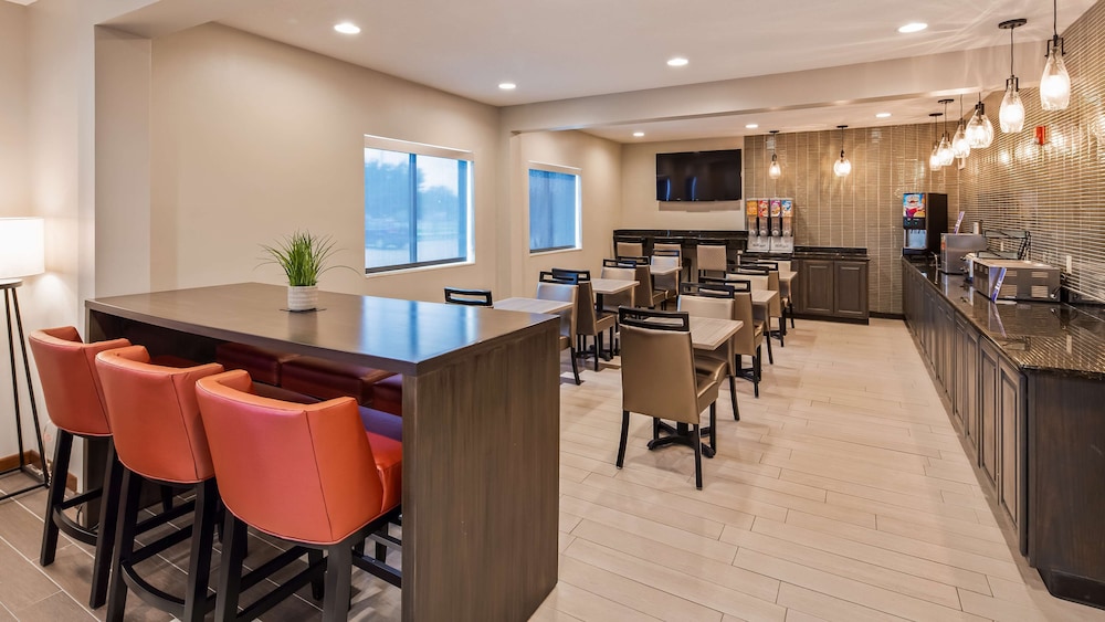 Best Western University Inn 34/39