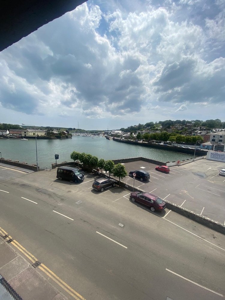 Long Quay House 39/50