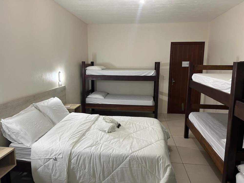 شقة عائلية بسرير مزدوج وسريرين منفصلين وأسرّة بطابقين، Marechal Plaza Hotel 3/7