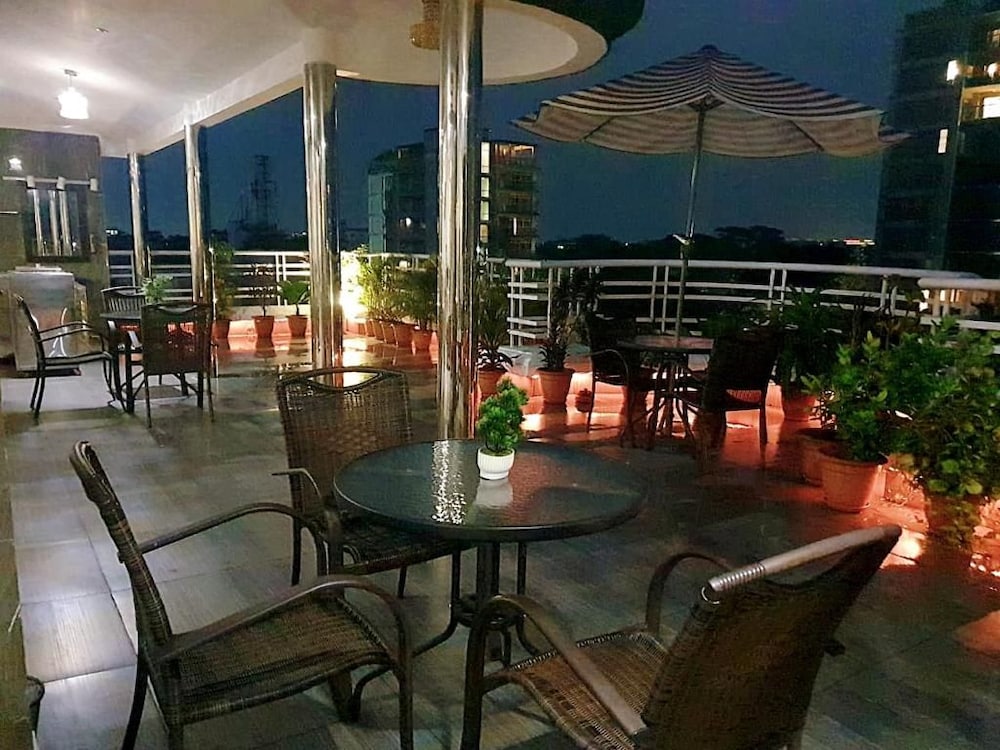 Hotel Aristocrat Inn 24/51