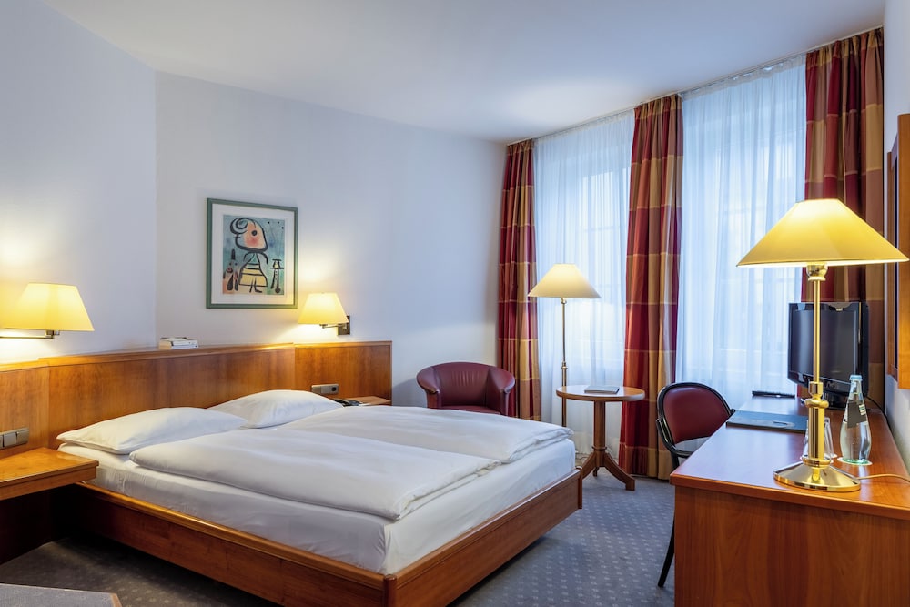 Comfort, King Bed