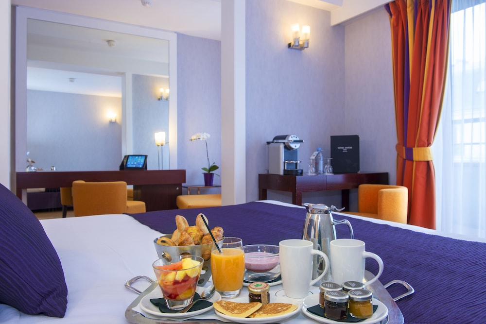 Ampere Hotel 65/80