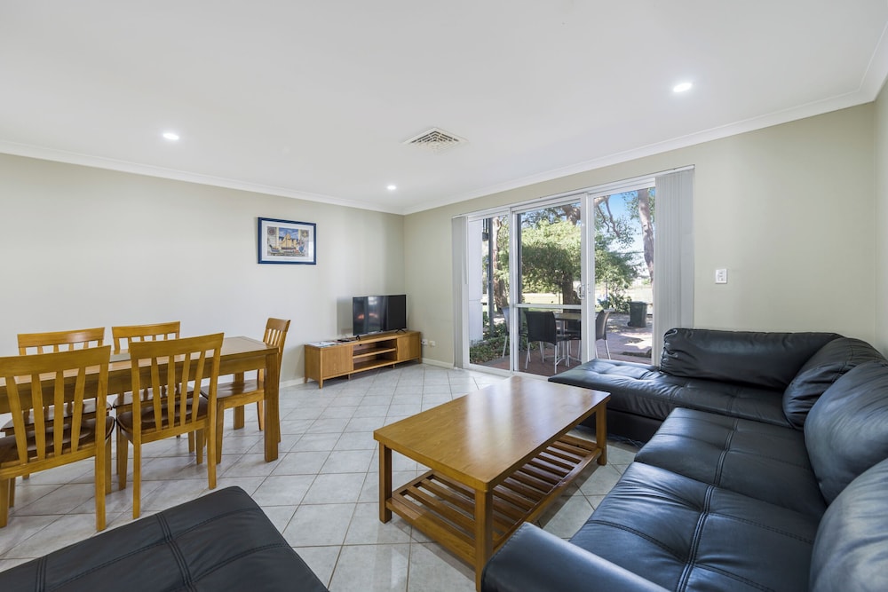 MANDURAH QUAY RESORT 54/72