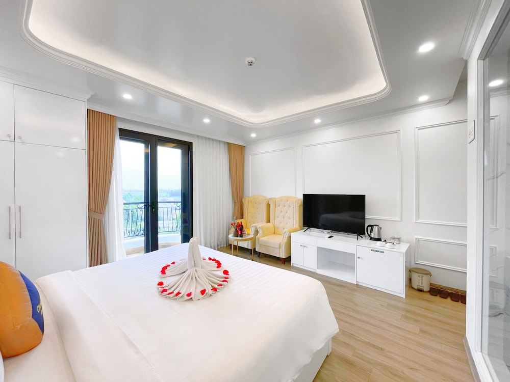 Chemi Hanoi Airport Hotel 15/40