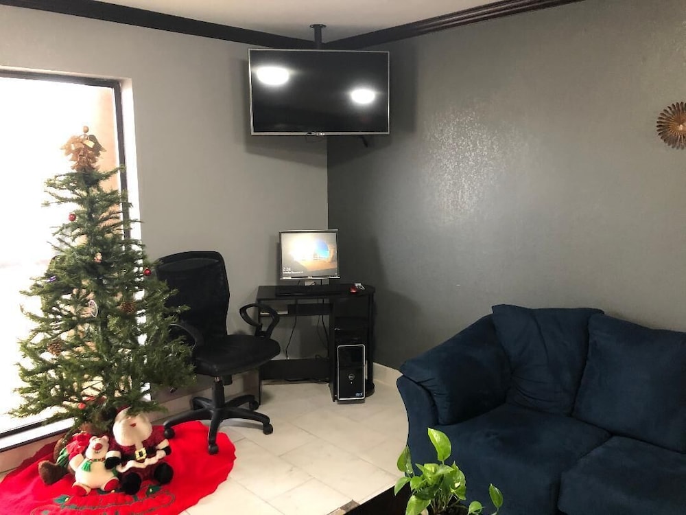 Americas Best Value Inn & Suites Yukon Oklahoma City 19/32