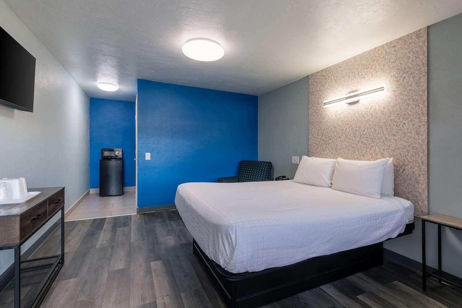 Room, Queen Bed, Accessible