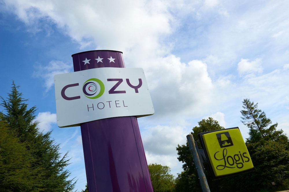 COZY HOTEL 5/40