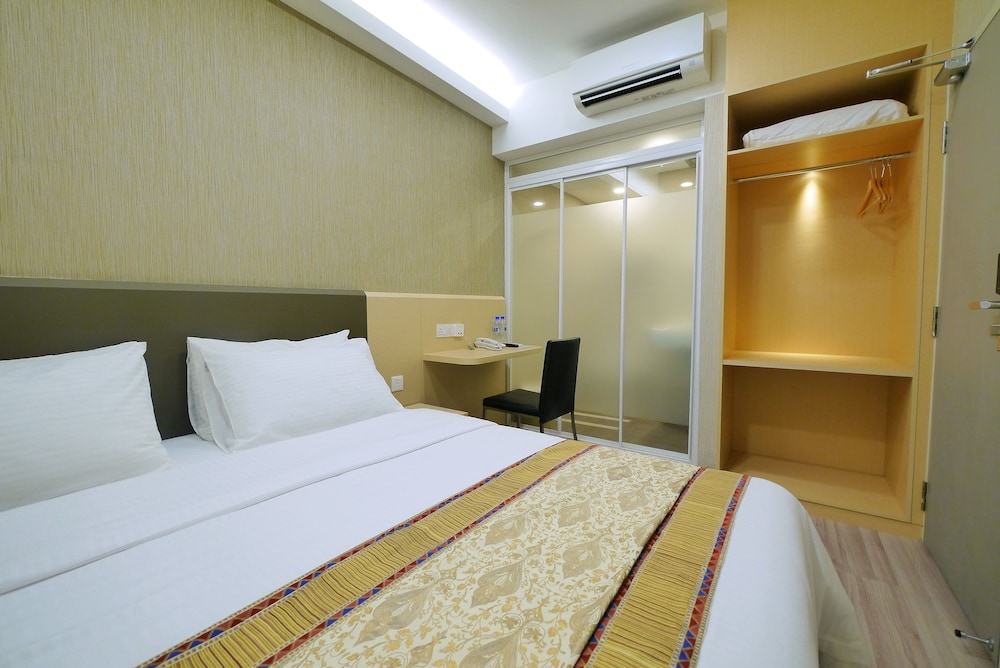 PREMIER, KING BED
