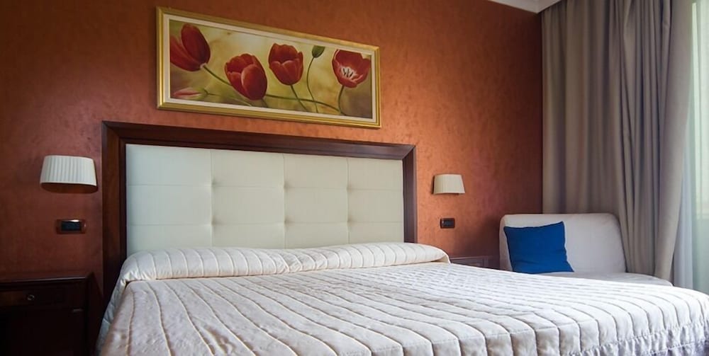Hotel Flora 36/74