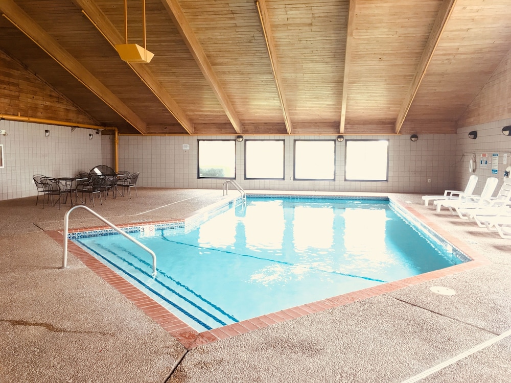 Regency Inn And Suites 23/51