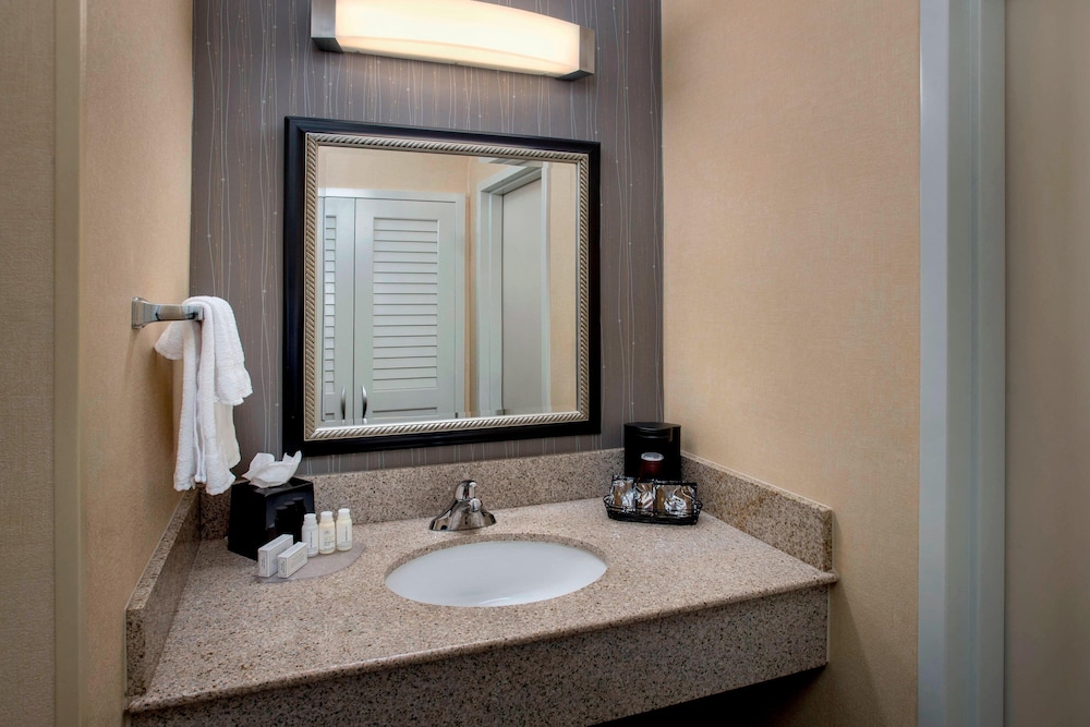 Courtyard by Marriott Boston Andover 20/59