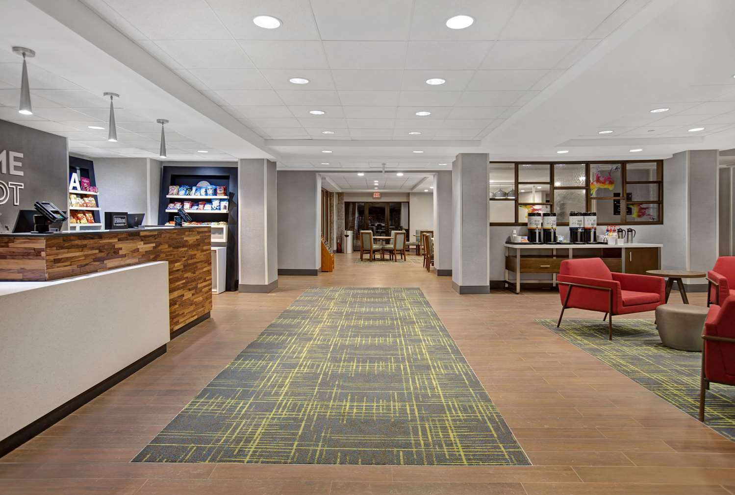 Hampton Inn Westfield 8/45