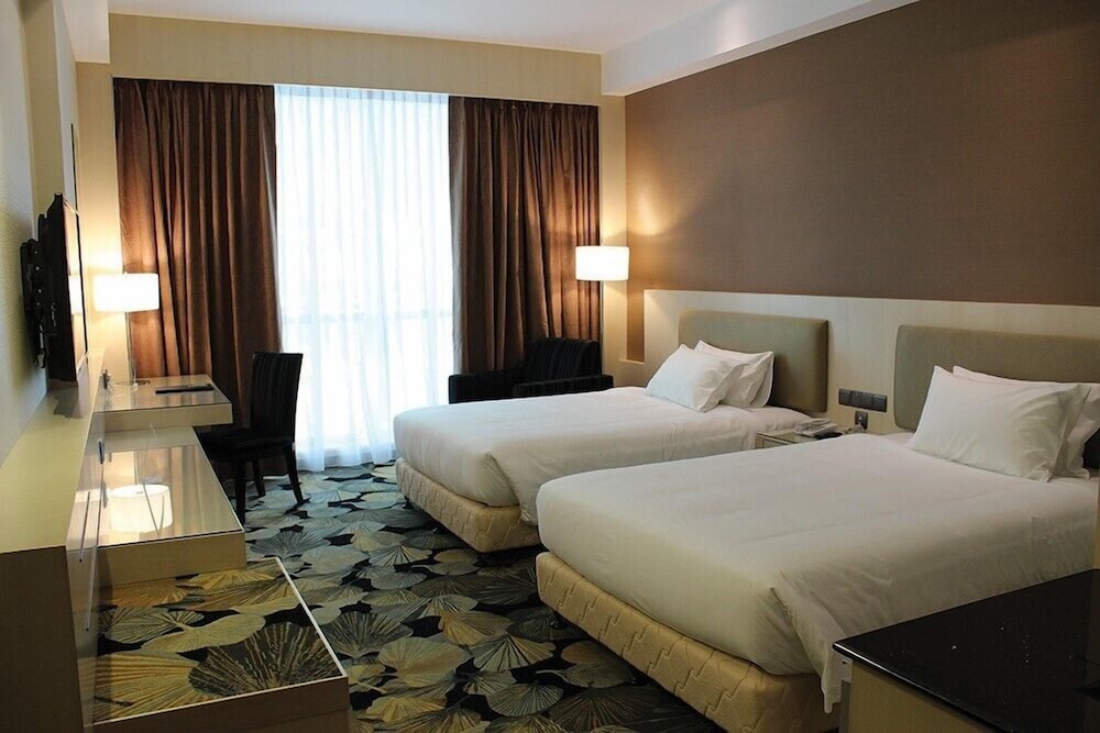Imperial Hotel Kuching 8/41