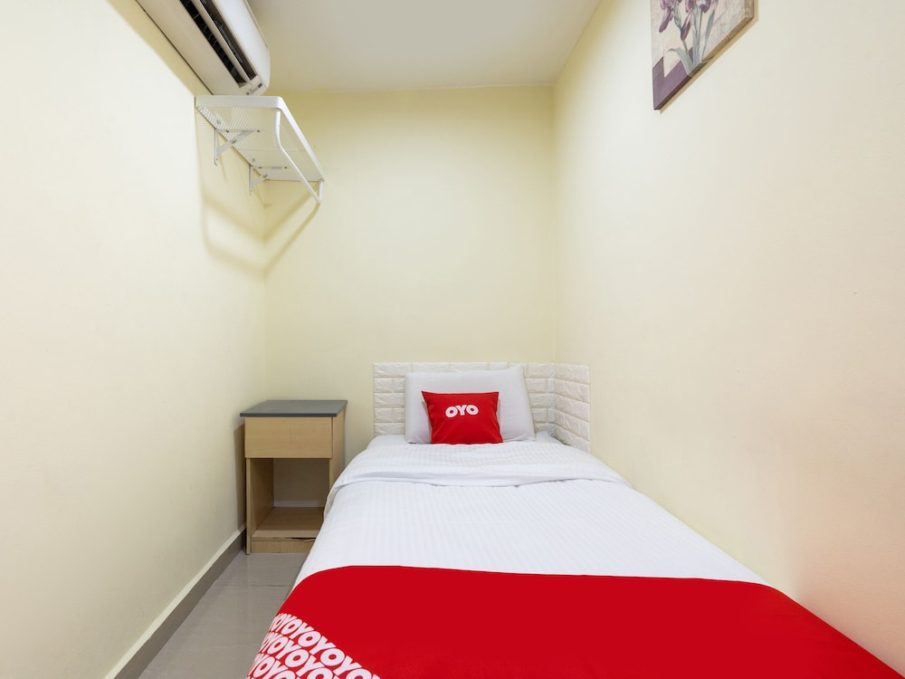 OYO 89717 Budget Star Hotel 22/32