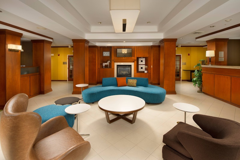 Fairfield Inn & Suites By Marriott Marshall 8/14