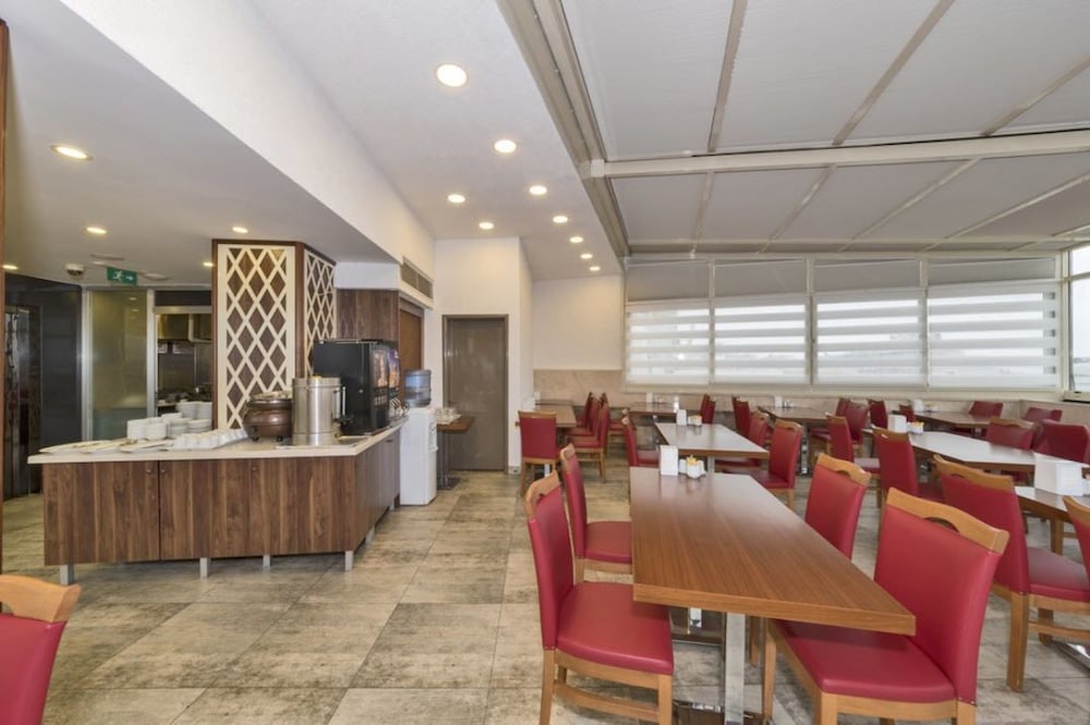 Marcello Hotel 10/65