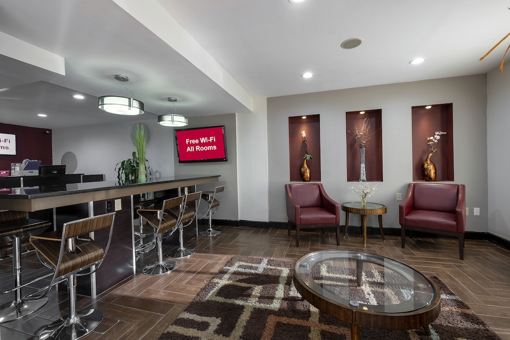Red Roof Inn Raleigh North-Crabtree Mall/Lenovo Center 30/34