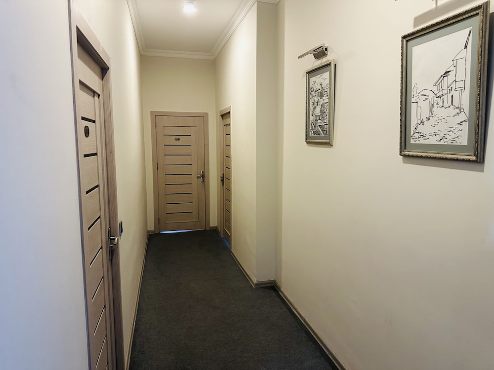 Khaghani Center Hotel 22/49