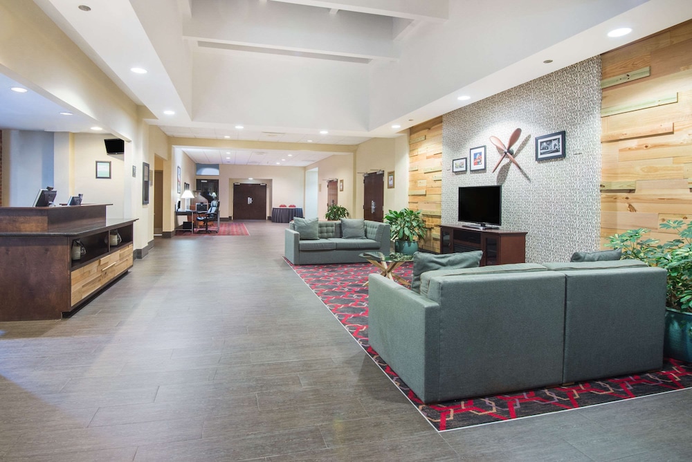 Wyndham Garden Pittsburgh Airport 3/32