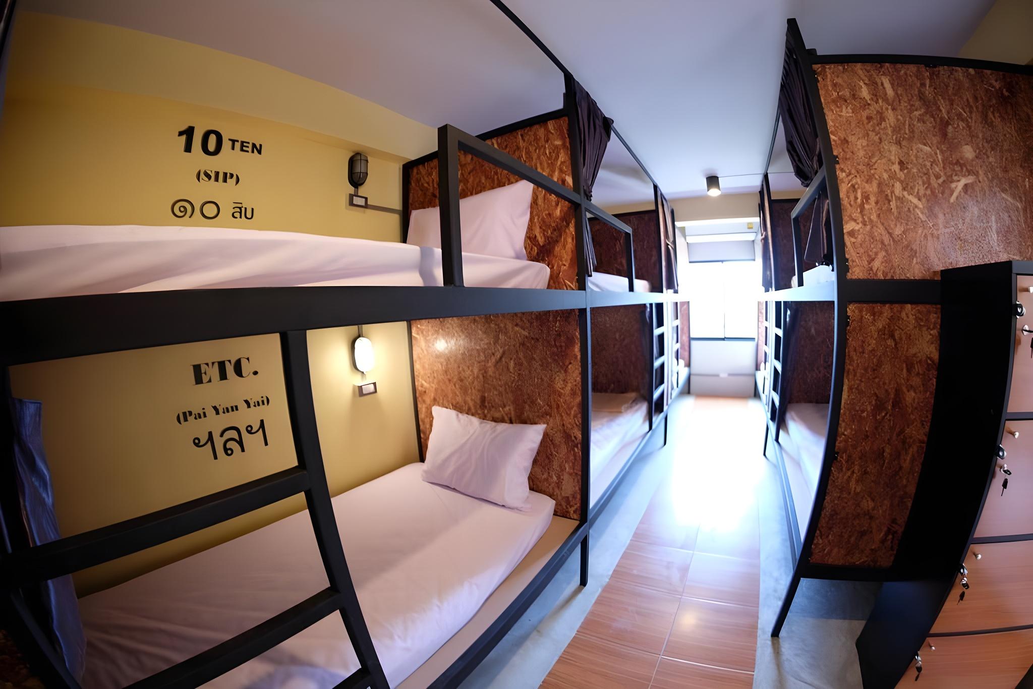 Private, 6 Beds