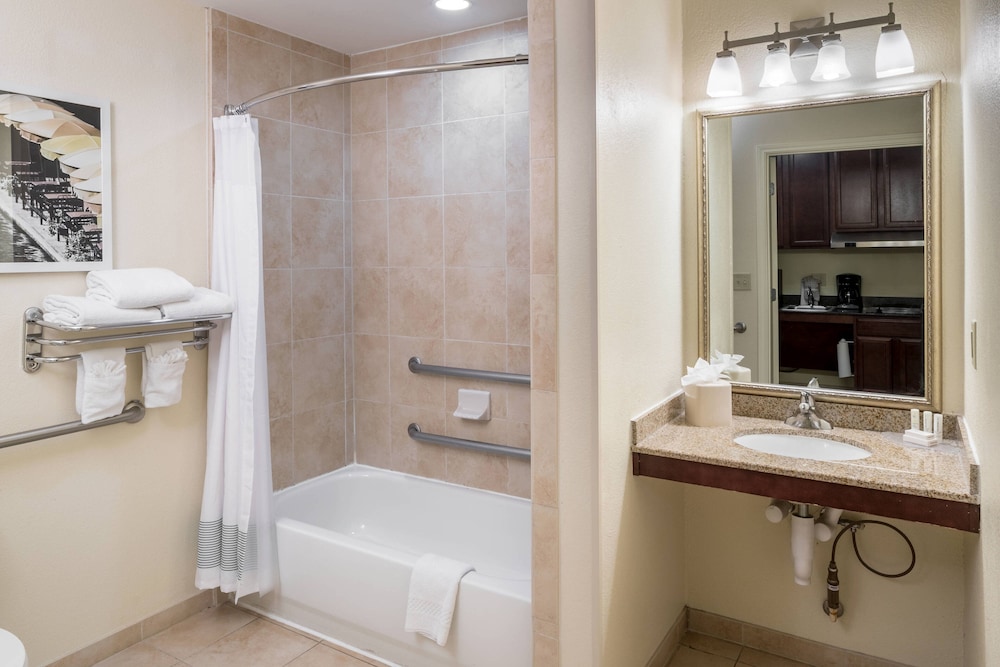Towneplace Suites San Antonio Airport 12/39
